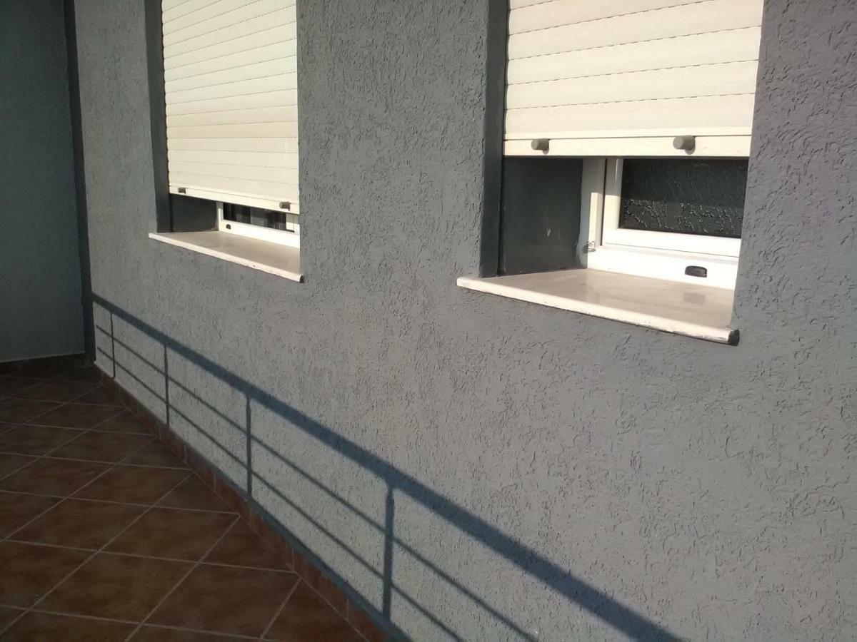 Lindita'S Seaview Appartment Vlorë 外观 照片