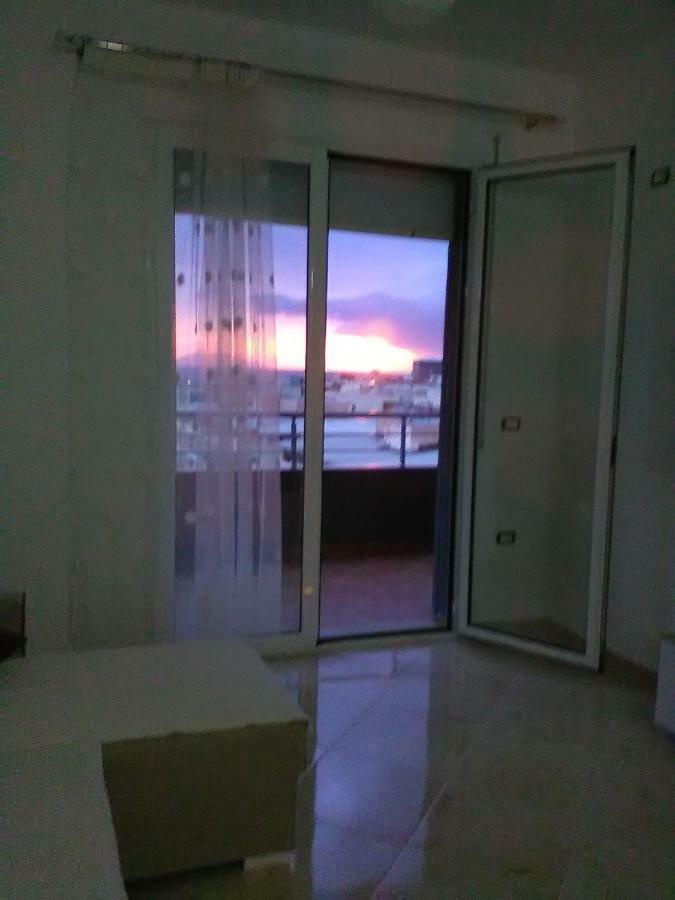 Lindita'S Seaview Appartment Vlorë 外观 照片